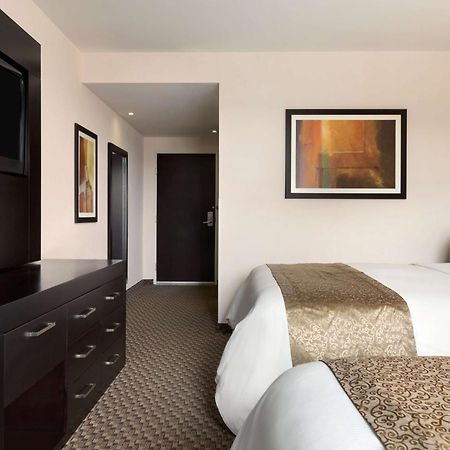 Doubletree By Hilton Queretaro Hotel Ngoại thất bức ảnh