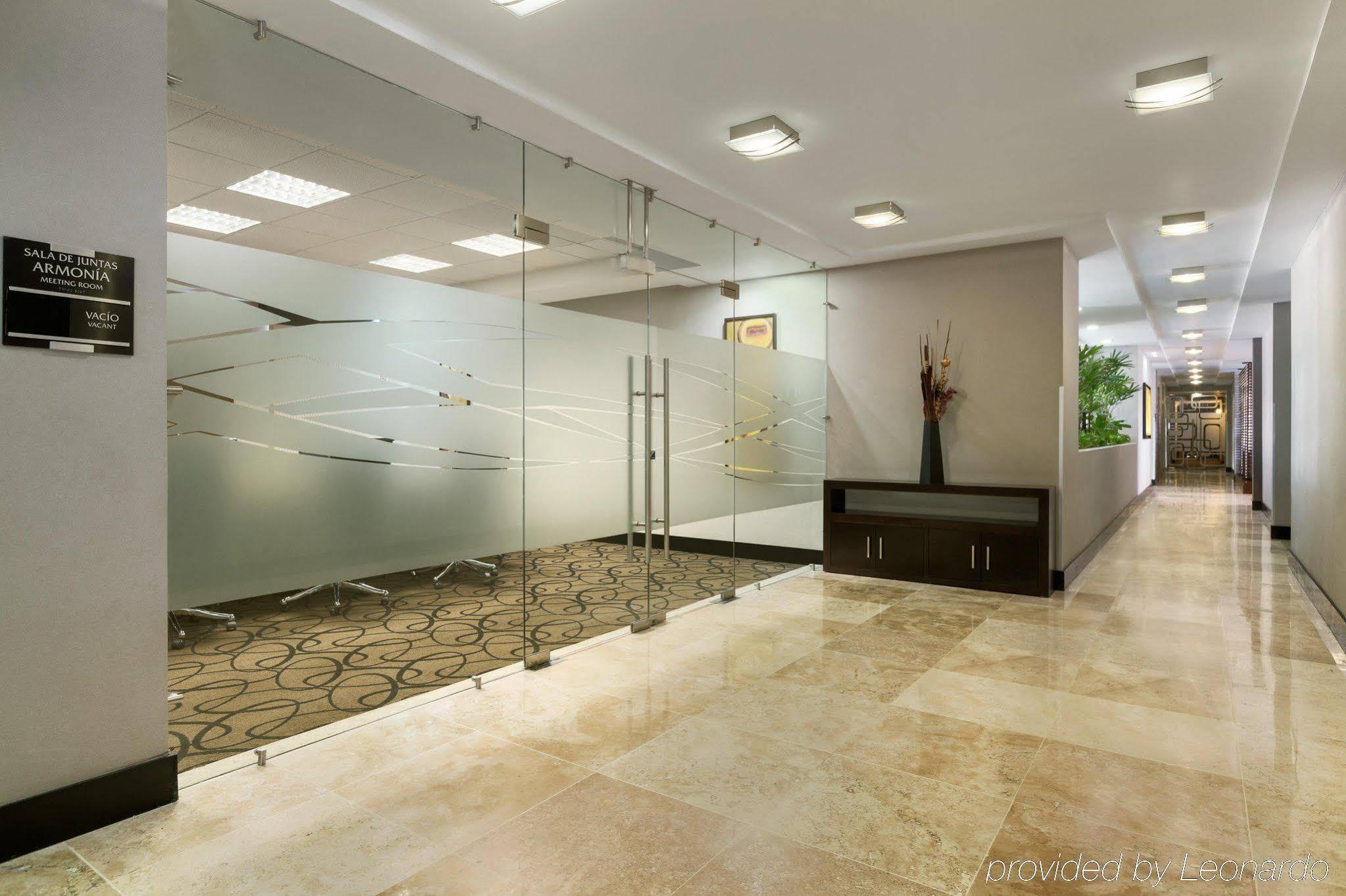Doubletree By Hilton Queretaro Hotel Ngoại thất bức ảnh