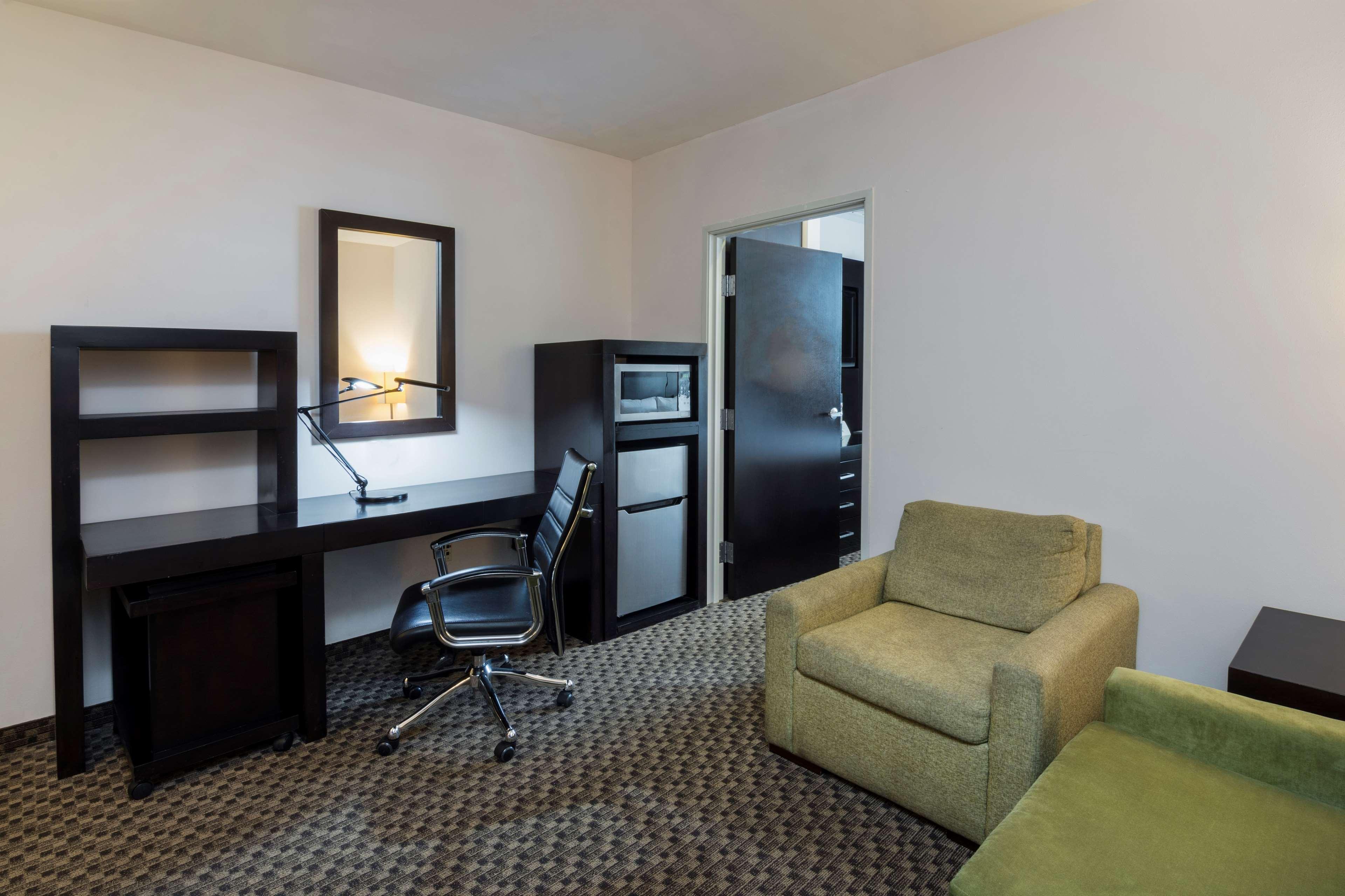 Doubletree By Hilton Queretaro Hotel Ngoại thất bức ảnh