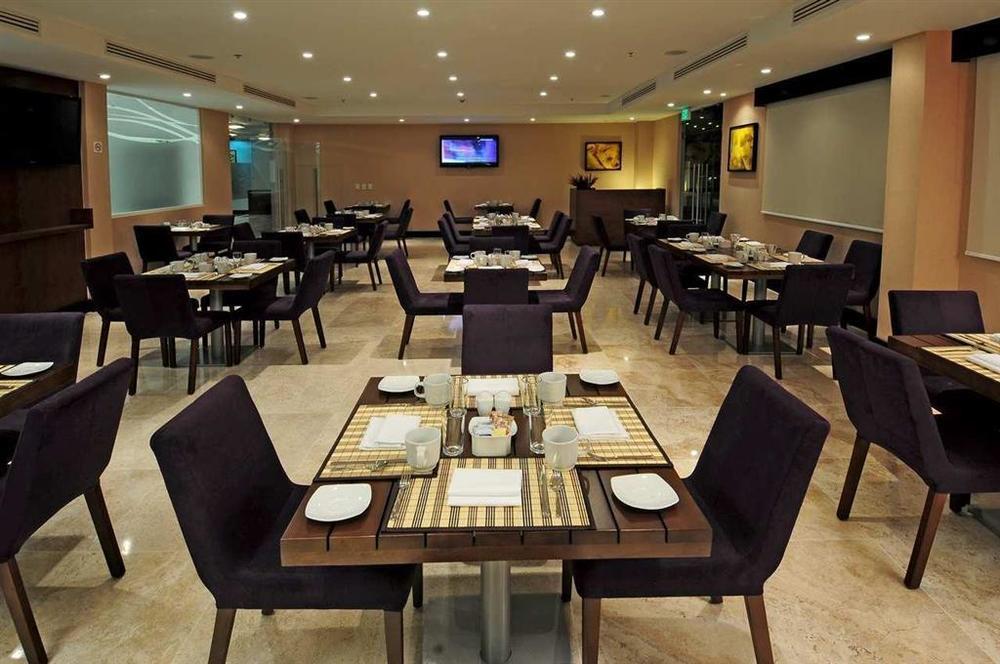 Doubletree By Hilton Queretaro Hotel Nhà hàng bức ảnh