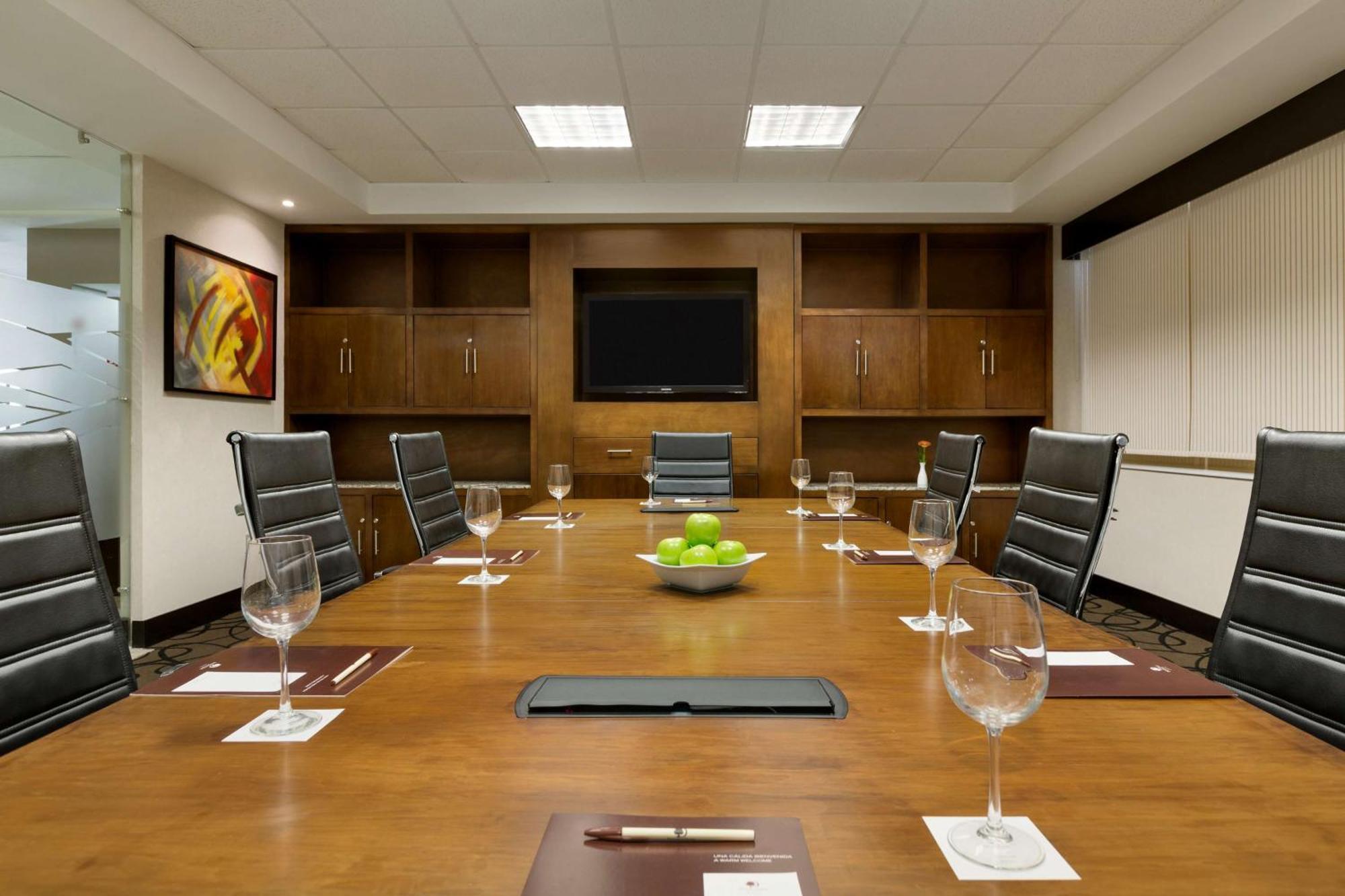 Doubletree By Hilton Queretaro Hotel Ngoại thất bức ảnh