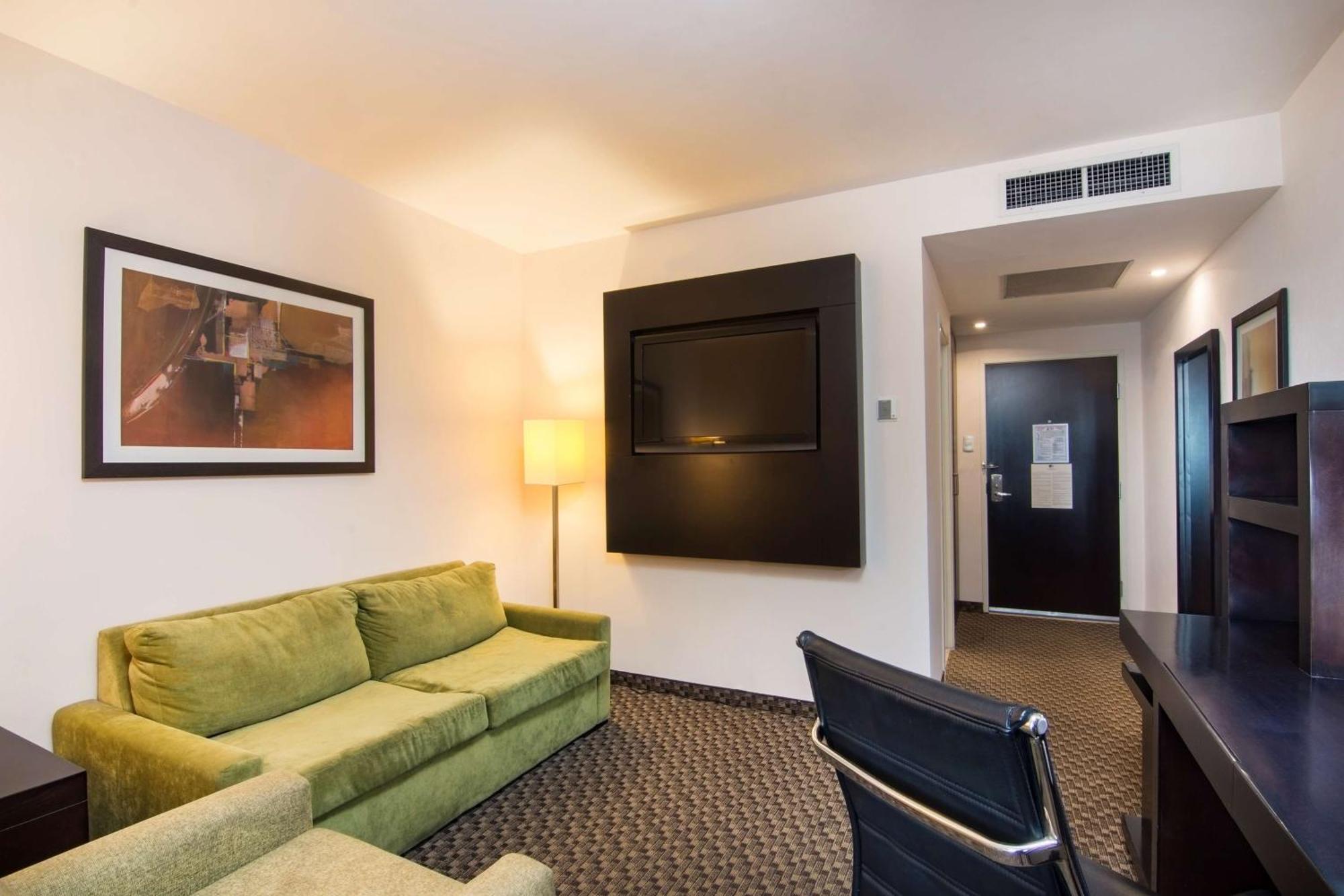 Doubletree By Hilton Queretaro Hotel Ngoại thất bức ảnh