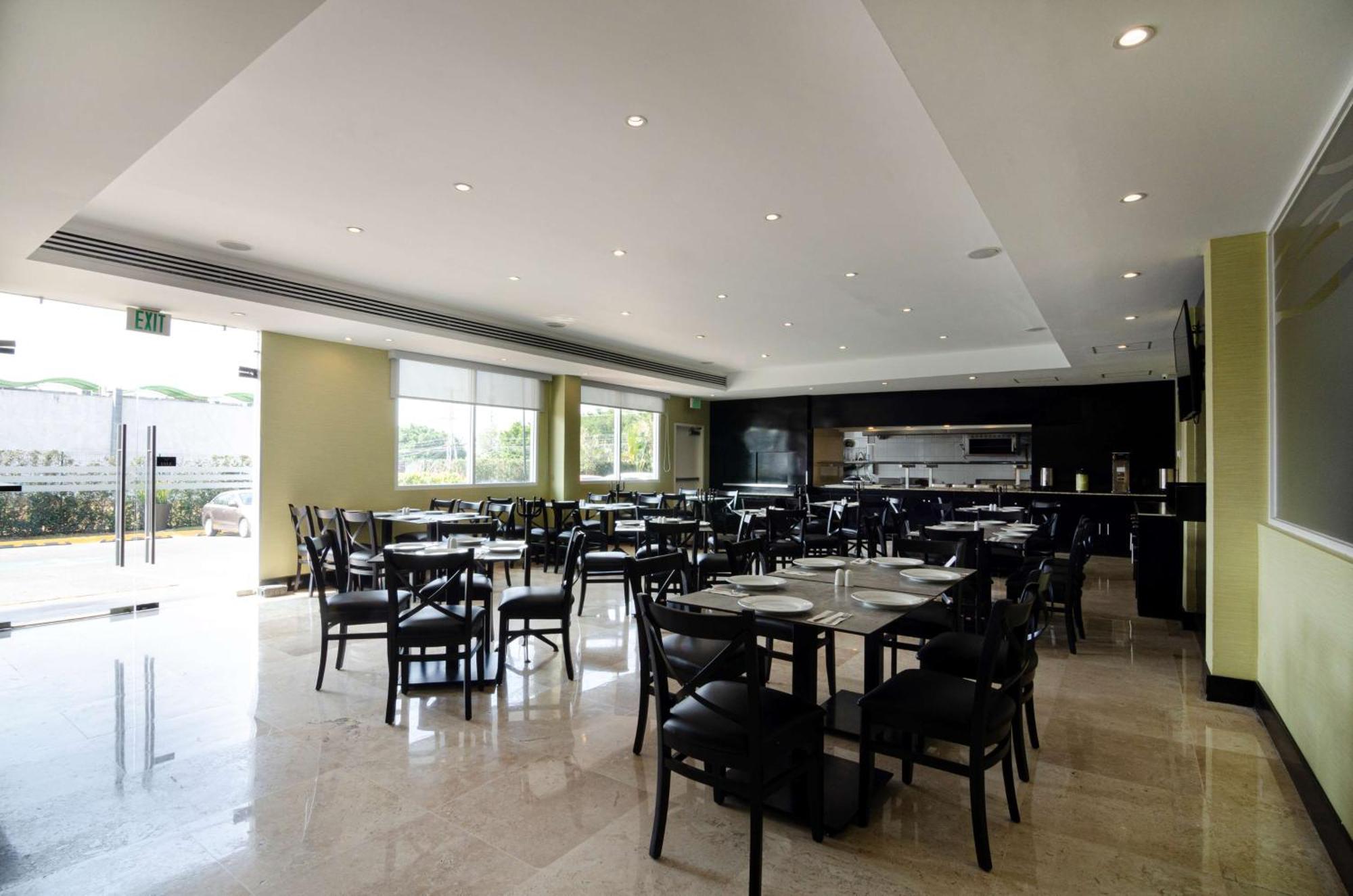 Doubletree By Hilton Queretaro Hotel Ngoại thất bức ảnh
