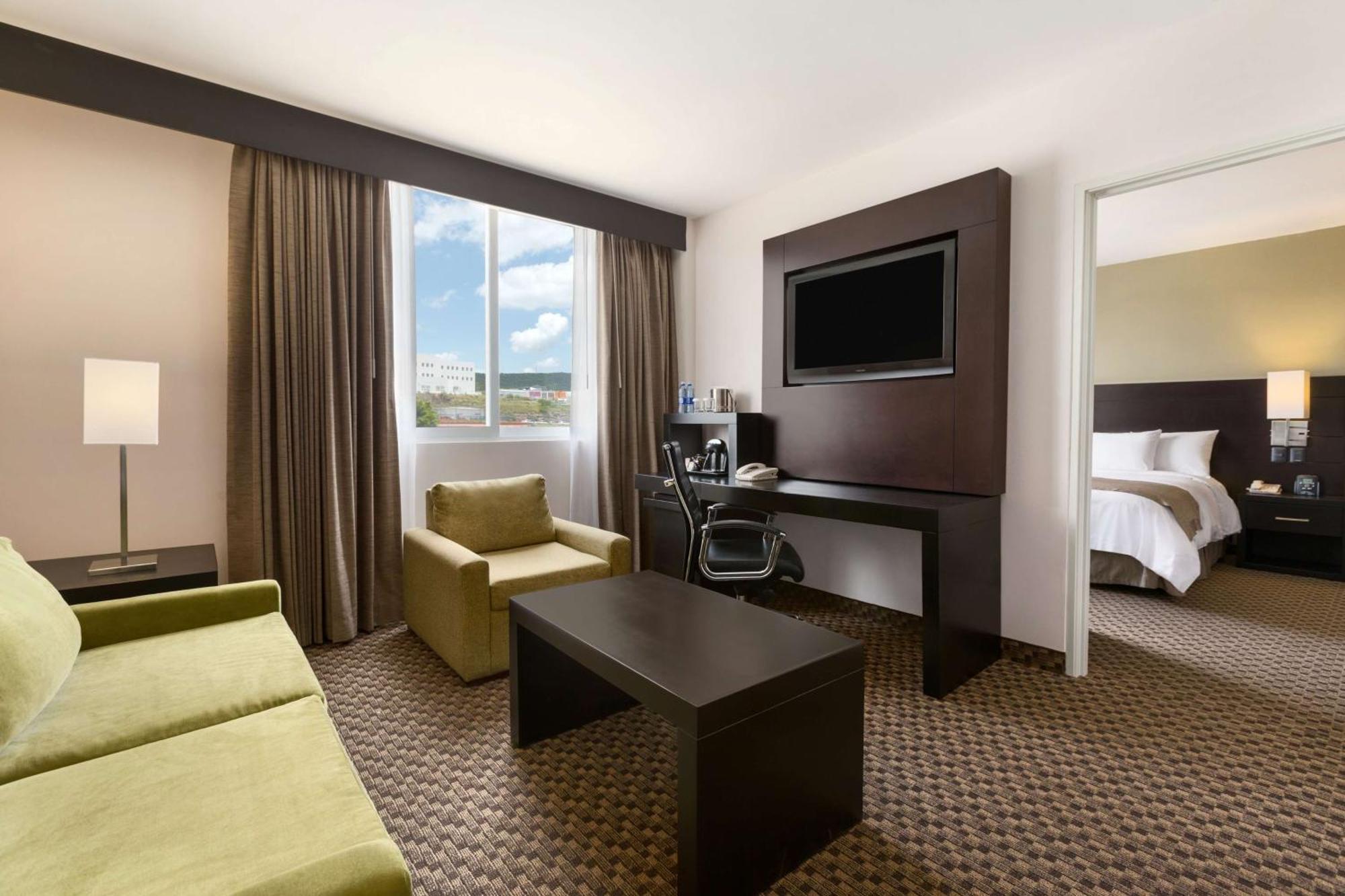 Doubletree By Hilton Queretaro Hotel Ngoại thất bức ảnh