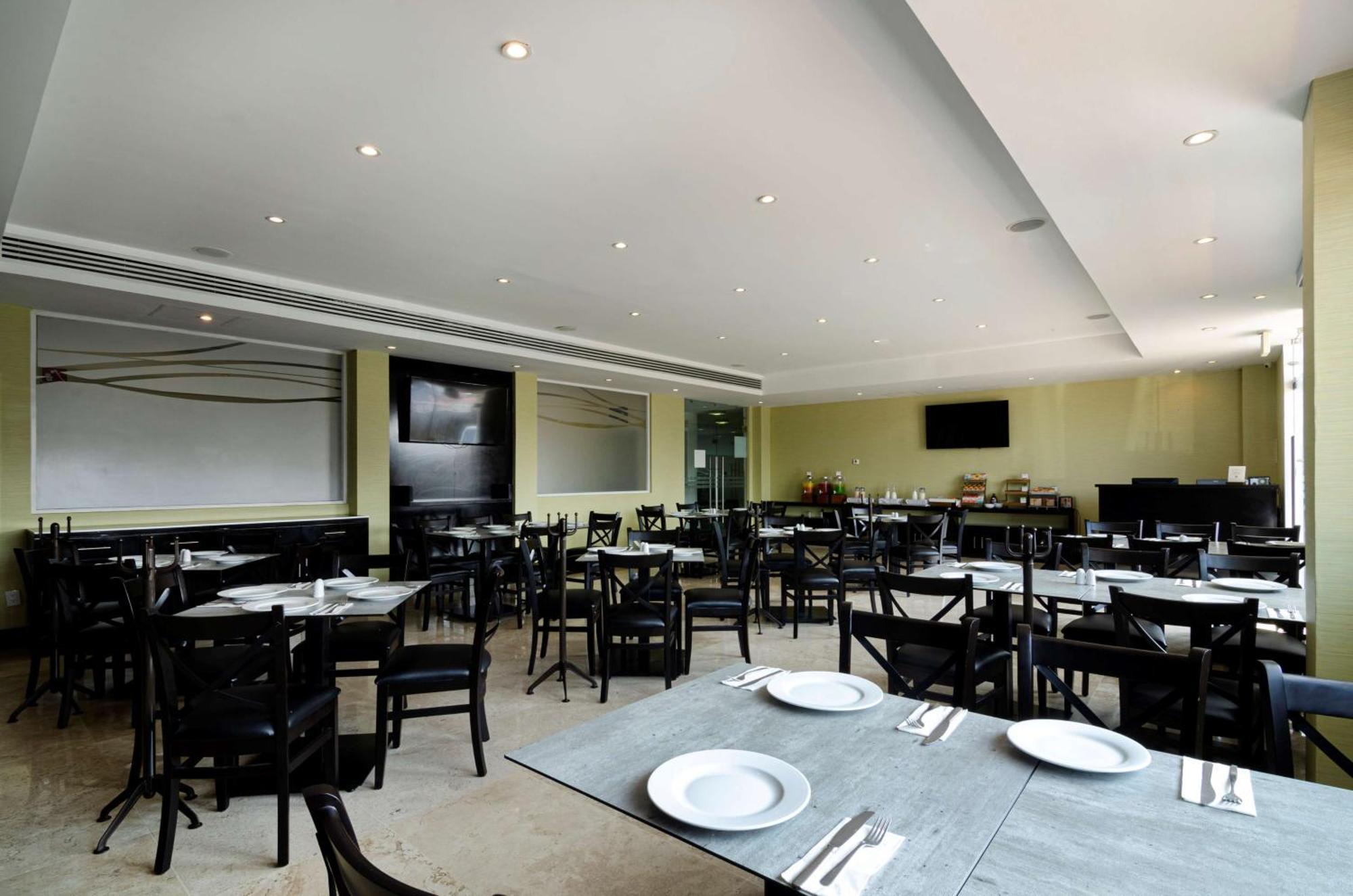 Doubletree By Hilton Queretaro Hotel Ngoại thất bức ảnh