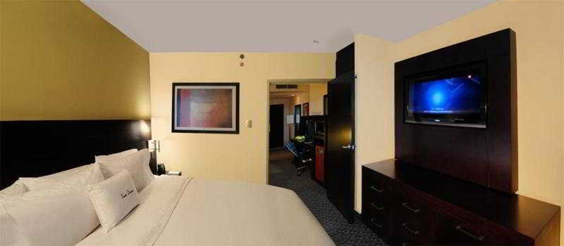 Doubletree By Hilton Queretaro Hotel Ngoại thất bức ảnh
