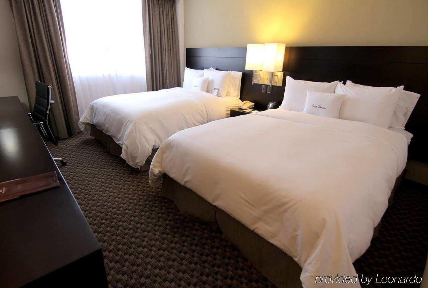 Doubletree By Hilton Queretaro Hotel Phòng bức ảnh